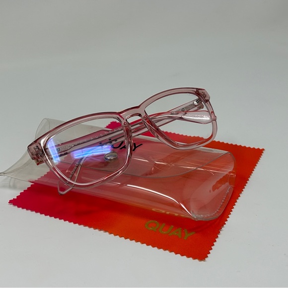 Quay Hardwire crystal pink frame blue light glasses - Picture 10 of 13